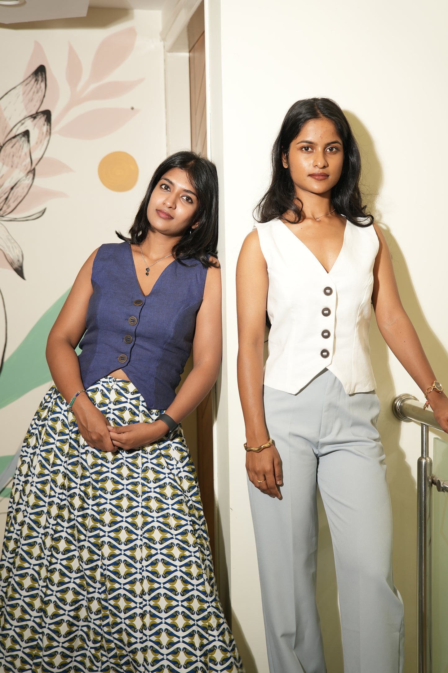 WOVEN MOONLIGHT BUTTONED VEST - LINEN - BLUE