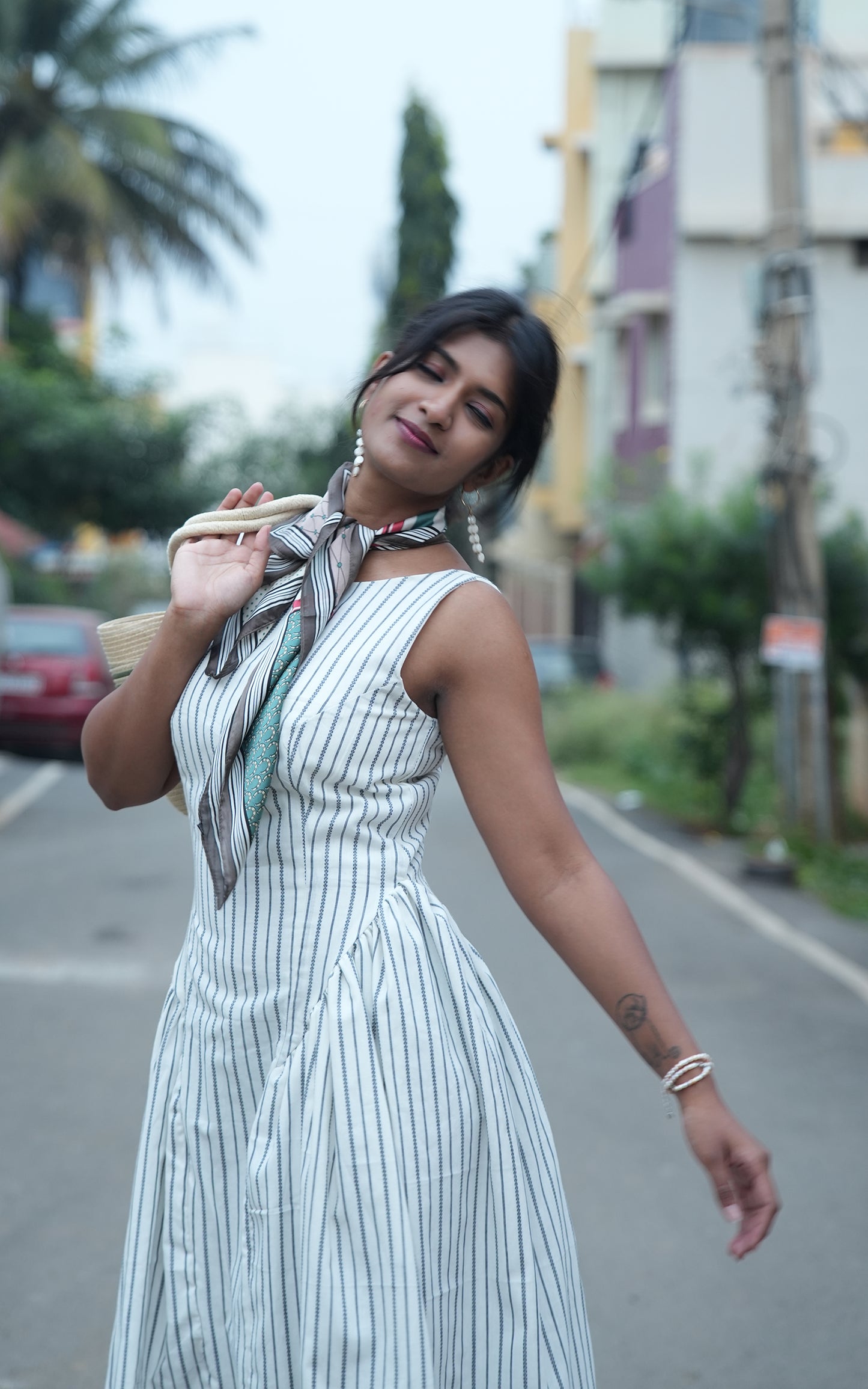 SALT & SILVER STRIPE - SIDE GATHERED