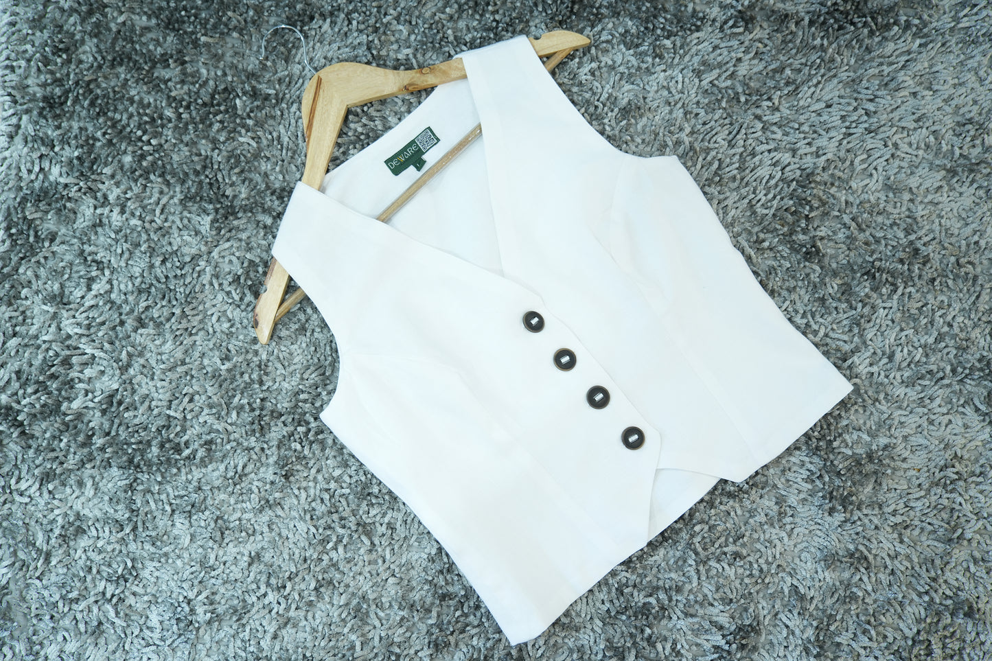 WOVEN MOONLIGHT BUTTONED VEST - WHITE
